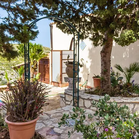 Villa Verde Con Vista Sul Mare San Vito Lo Capo Exterior photo